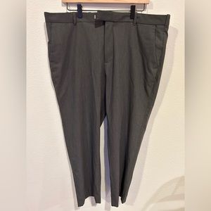 Men’s Van Heusen Gray Dress Pants Size 38 x 29